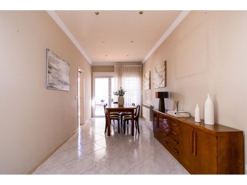 Foto bdc79baa-8215-4554-9f4f-cf03377a4478. Casa amb calefacció aparcament a Creu Alta Sabadell
