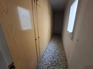 Pis a Mercat. Venta en mercat, rubí