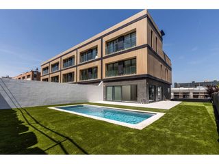 Casa  Calle clar de lluna. Ultima casa esquinera