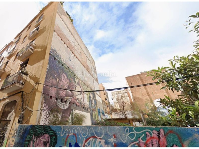 Foto ca4df178-b37c-4e74-ad39-cbffb39df33e. Finca rústica a calle riereta 10 a Raval Barcelona