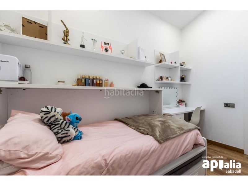 Foto 1237b0a7-9239-4b07-b57d-b4330f9ff7e1. Casa amb calefacció aparcament a Gràcia Sabadell