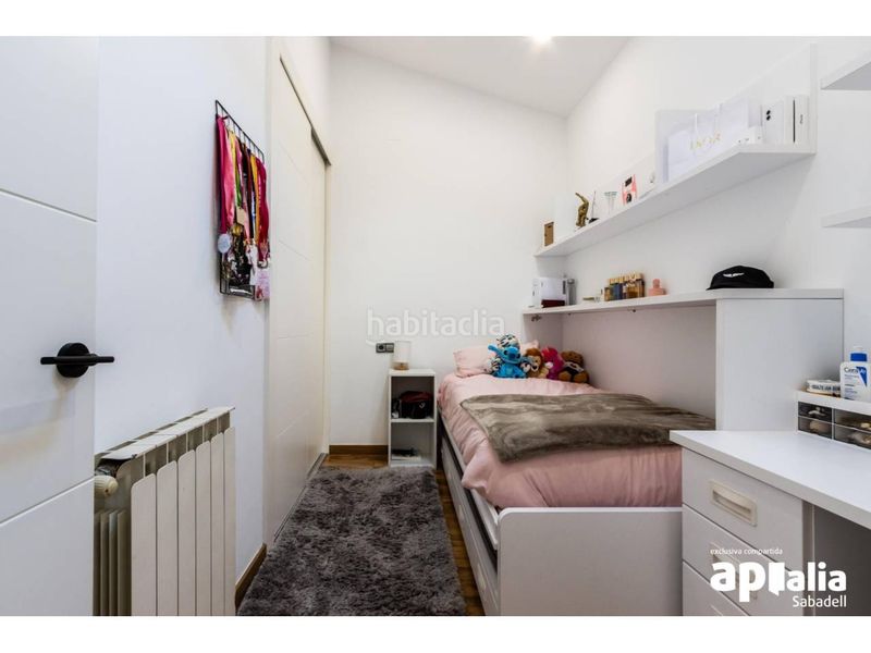 Foto 15be3126-5b0e-4635-a071-5193f54d6e04. Casa amb calefacció aparcament a Gràcia Sabadell