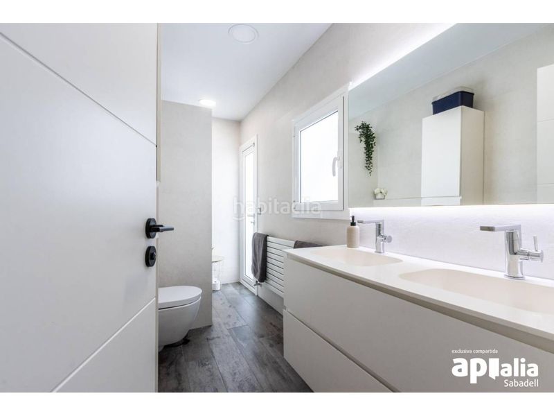 Foto fc3d3387-b66e-421b-8b81-a3432e021aff. Casa amb calefacció aparcament a Gràcia Sabadell