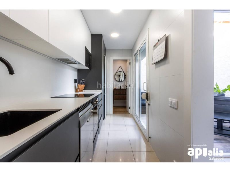 Foto fe601edc-bd46-4fc5-a1cd-68155d5f6c08. Casa amb calefacció aparcament a Gràcia Sabadell