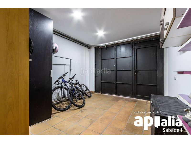 Foto 068545d4-32a2-4770-acef-0644f04a2ab8. Casa amb calefacció aparcament a Gràcia Sabadell