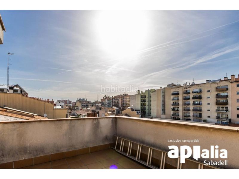 Foto 560e51fd-b425-4bad-9aa5-e11517de2b84. Casa amb calefacció aparcament a Gràcia Sabadell