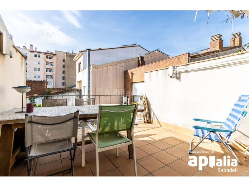 Foto 6b42d903-1d55-4d52-bf3d-190062c56450. Casa amb calefacció aparcament a Gràcia Sabadell