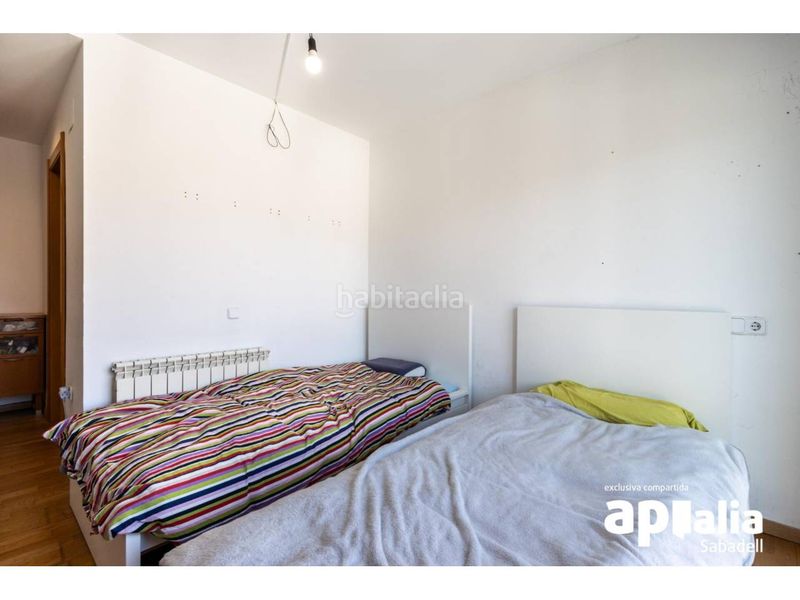 Foto 7b01d448-b294-4020-b626-03ae3789f1d7. Casa amb calefacció aparcament a Gràcia Sabadell