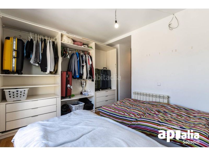 Foto ad2d661b-c569-47b2-91d2-353e97fd5bfe. Casa amb calefacció aparcament a Gràcia Sabadell