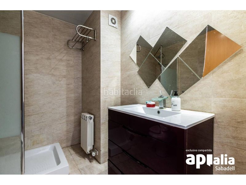 Foto de082361-48e3-49bd-bd1e-cf480e97990a. Casa amb calefacció aparcament a Gràcia Sabadell