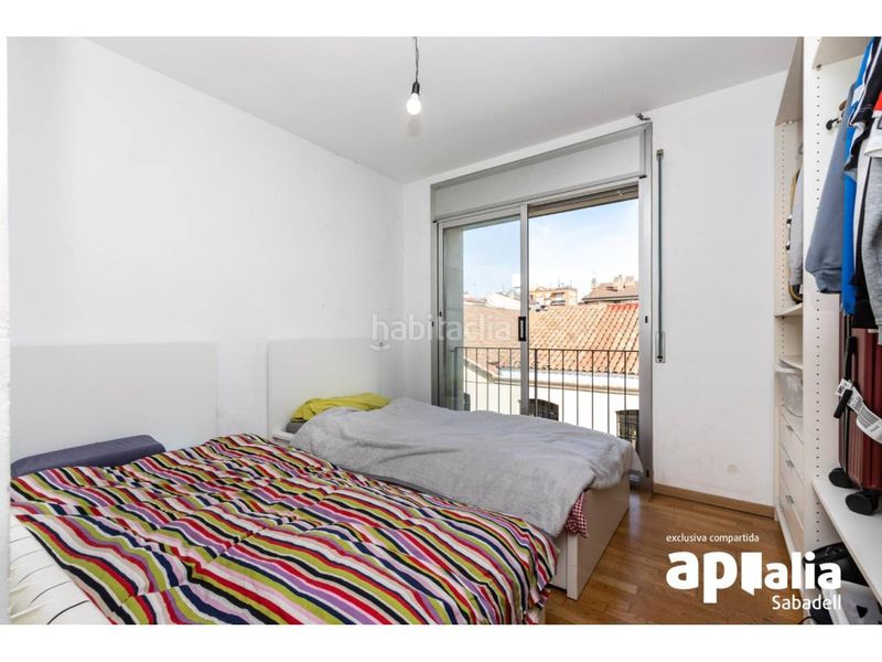 Foto f70d0aaf-94f8-4e18-a233-6cd3405b9fc1. Casa amb calefacció aparcament a Gràcia Sabadell