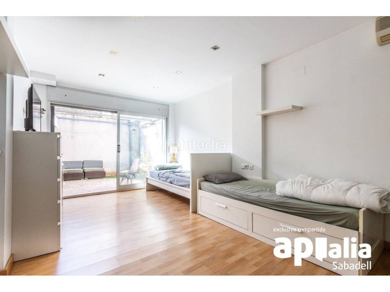 Foto fa58218b-7e99-468a-bf9d-7f3e4fded945. Casa amb calefacció aparcament a Gràcia Sabadell