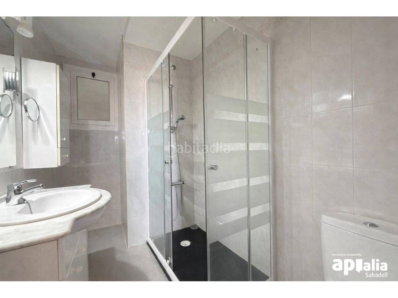 Foto f6bbf6bd-714e-4d8f-8813-41ba0fc3d35e. Pis amb calefacció piscina a Concòrdia Sabadell
