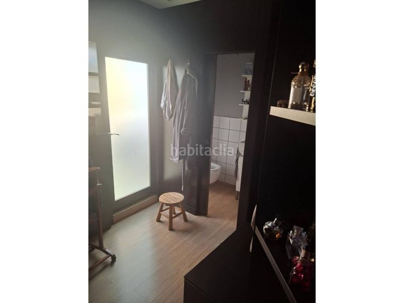 Foto 7a7b3b56-ce07-4880-be41-e576658ef6c0. Casa amb calefacció aparcament a Centre Sabadell