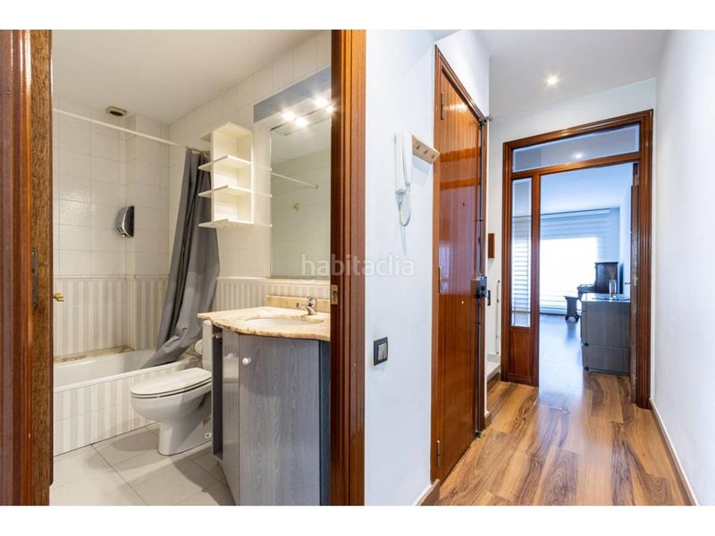 Foto cd3db8ed-2f4a-4b3b-8487-409d7487b939. Casa amb calefacció aparcament a Centre Sabadell