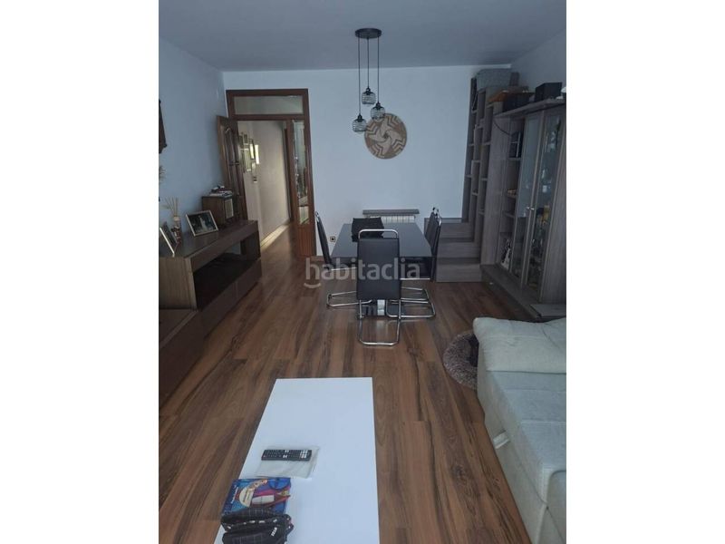 Foto da6d947f-c81c-4766-af26-05d912759567. Casa amb calefacció aparcament a Centre Sabadell