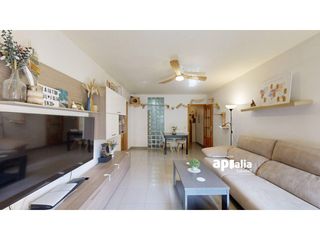 Flat in Centre-Eixample-Can Llobet. Piso  barbera del vallès centre