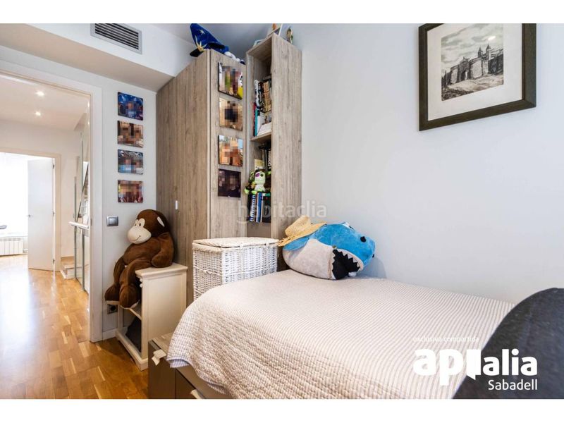 Foto 728d8c70-2ec2-4423-85a2-ccd35bd034e4. Casa amb calefacció aparcament a Creu Alta Sabadell