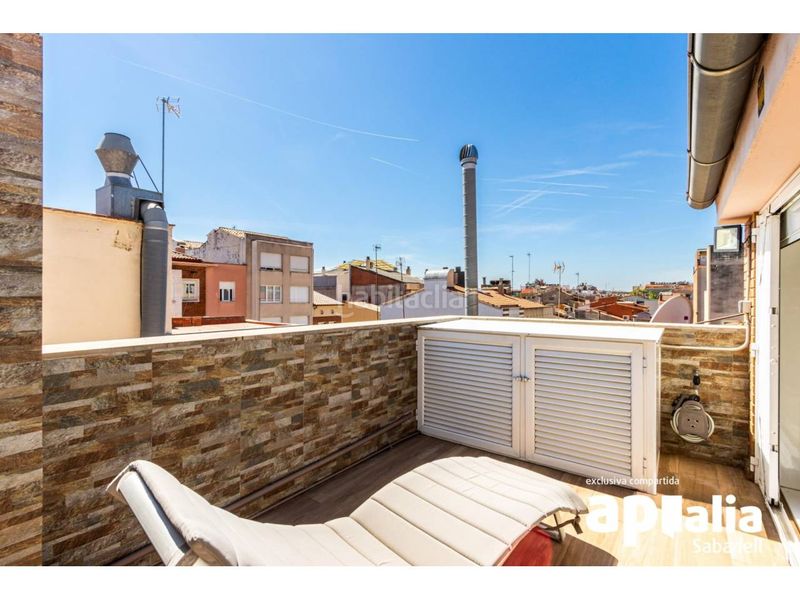 Foto fc3d1d97-b3c3-4c3d-ae93-01c5275a4420. Casa amb calefacció aparcament a Creu Alta Sabadell