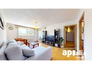 Appartement  Avenida burgos. Piso badia del vallès