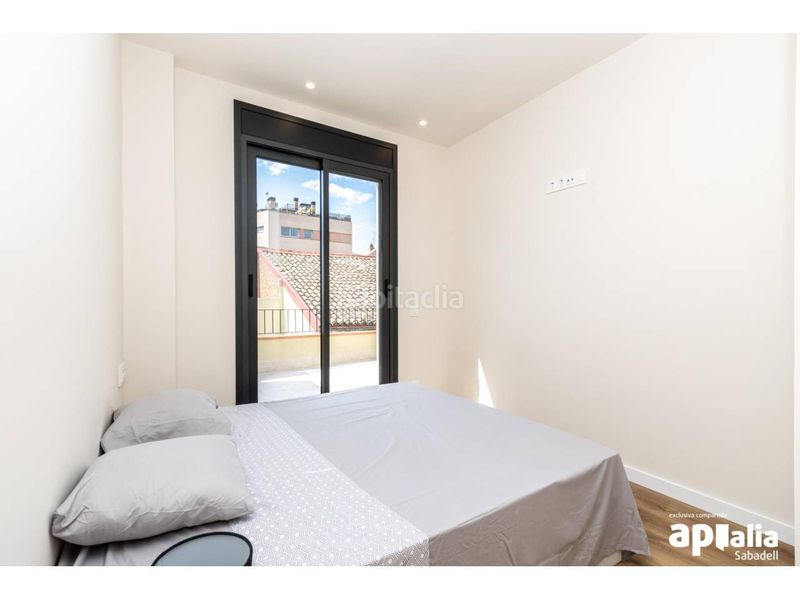 Foto 3f011889-f396-42bd-90aa-957da5d0d0ee. Casa amb calefacció a Centre Sabadell