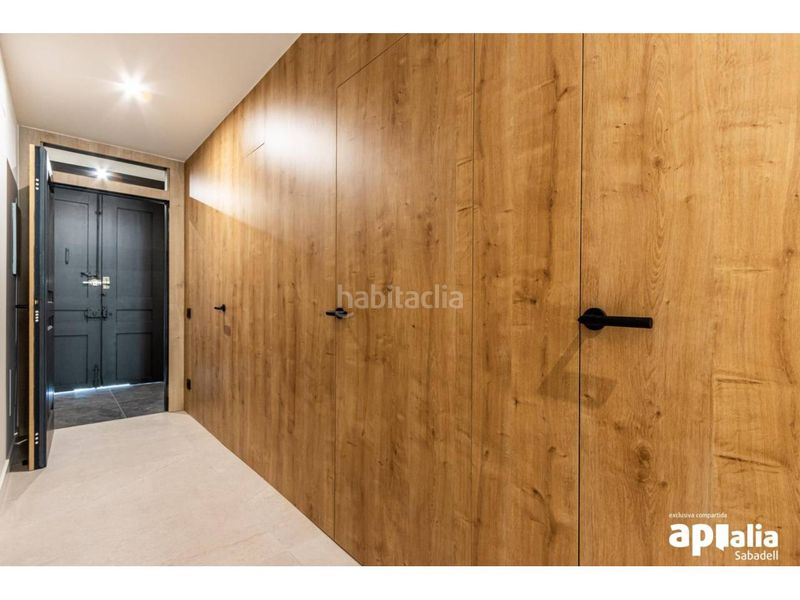 Foto 8d5725e9-9c27-40a6-97a8-e30501cb16ba. Casa amb calefacció a Centre Sabadell