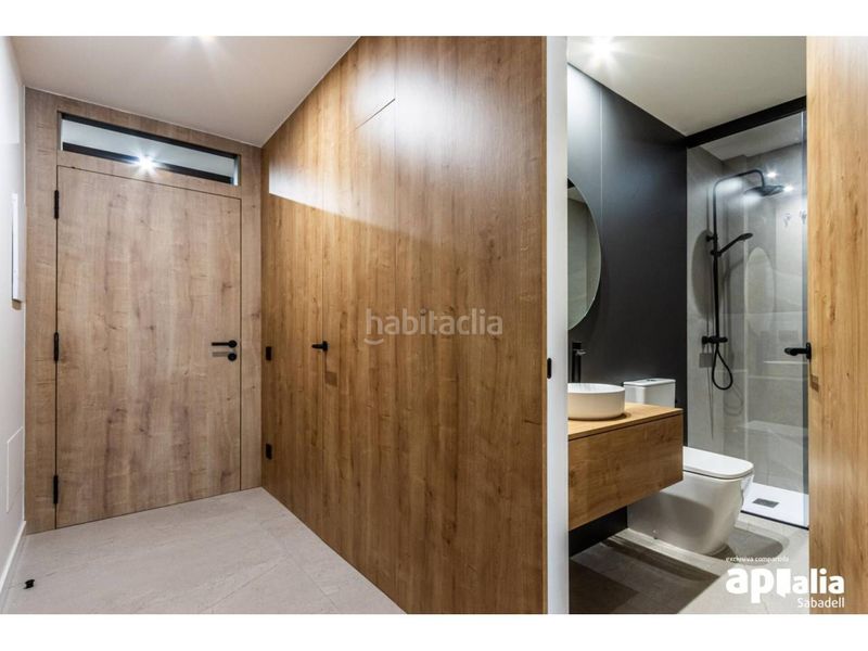 Foto afb63f13-e480-47a5-810b-3c95439d84fb. Casa amb calefacció a Centre Sabadell