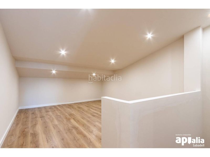 Foto b9cf9c46-a138-4501-88bc-1617556d5d76. Casa amb calefacció a Centre Sabadell