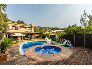 Casa  Urbanizacion sant feliu del racó. Venta de casa unifamiliar en castellar del vallès