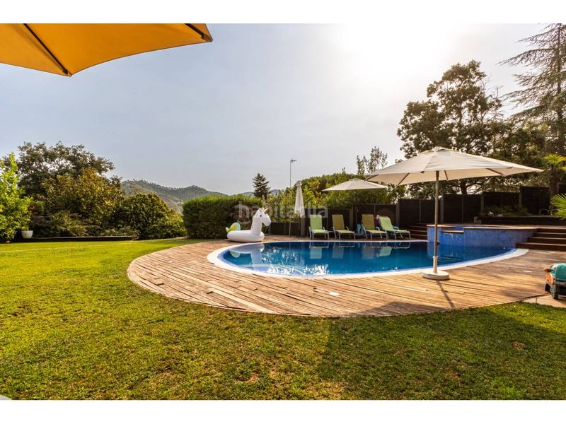 Foto 57c36645-b2b5-46b8-a973-85d68cf2c59e. Casa amb calefacció aparcament piscina a Poble - Casc Antic Castellar del Vallès