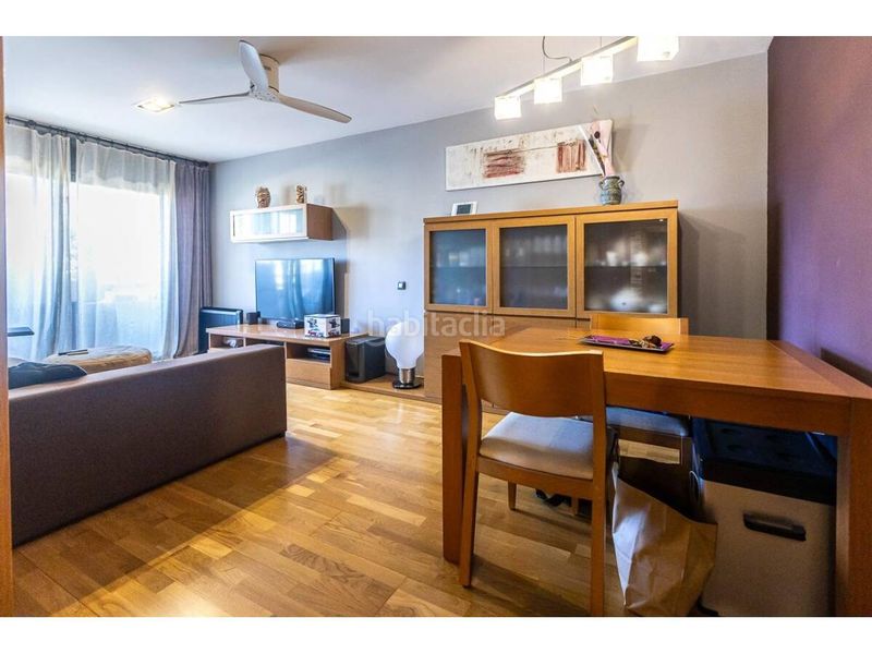 Foto a07b95f0-8f4e-47ec-b1e0-877338939f09. Flat with heating parking in Eixample Sabadell