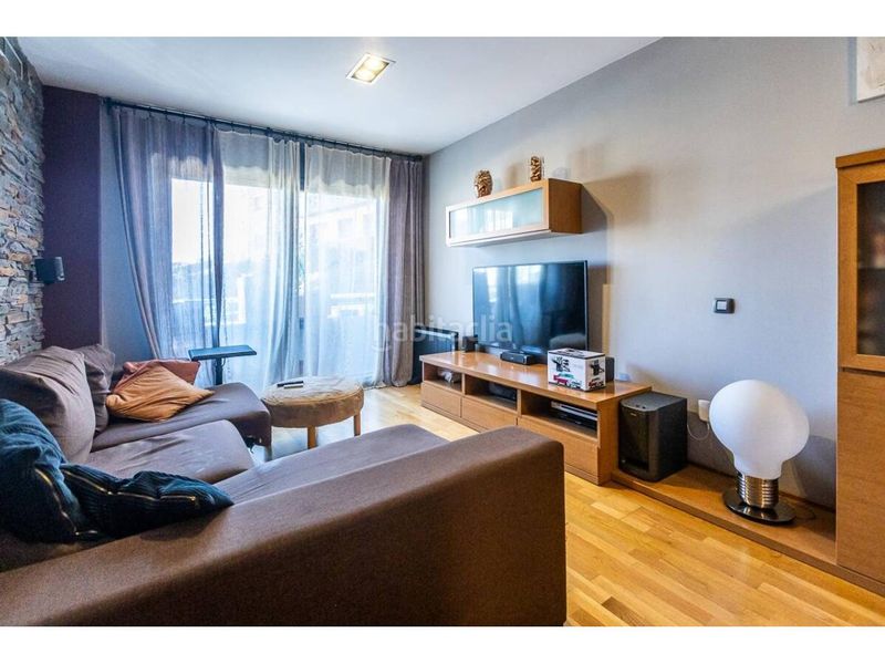 Foto dbe8edbf-3830-41e7-a38a-fe7b56d0c6b0. Flat with heating parking in Eixample Sabadell