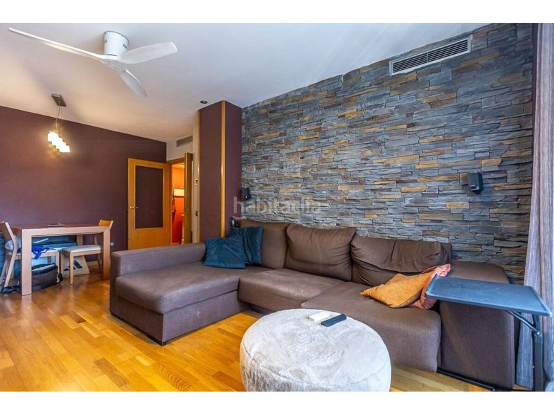 Foto f86423a0-3110-47db-8677-95aa8e7b1e22. Flat with heating parking in Eixample Sabadell