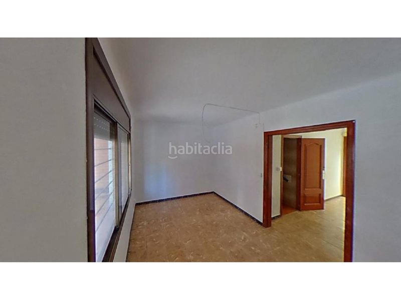 Foto c6a4388e-988c-4511-a70f-f9a462eeef73. Etagenwohnung in La Serreta Rubí