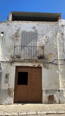 Casa  Calle del sol. En venta para reformar
