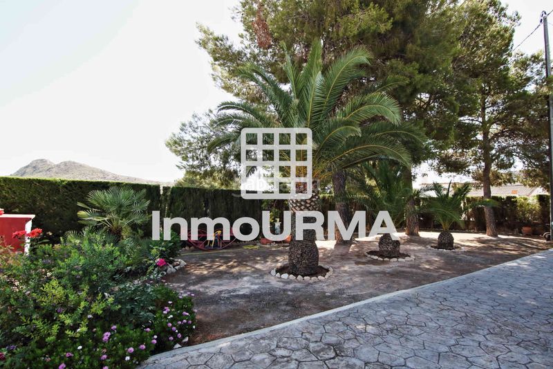 Foto a9082731-8230-4d3f-b7ef-120663333d10. Xalet amb xemeneia aparcament piscina a Monòver