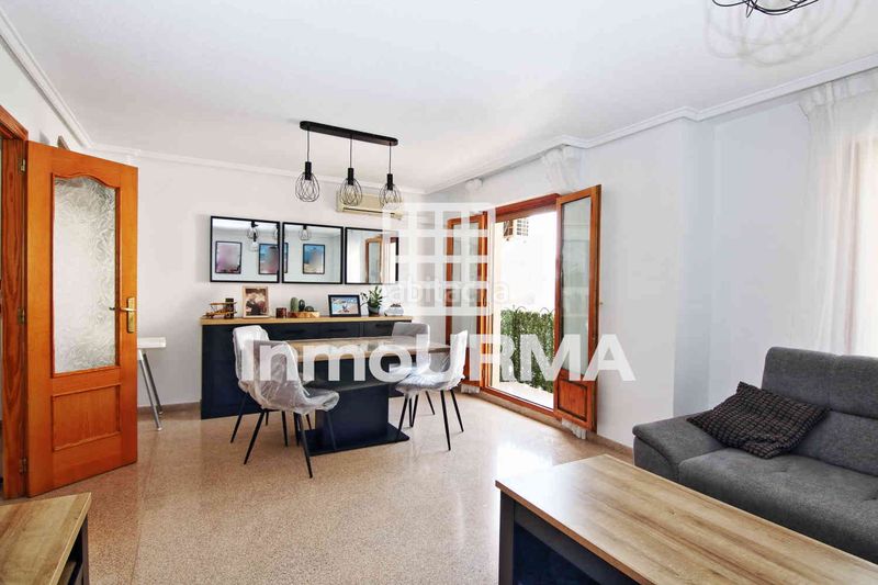 Foto c098a501-03bc-4e18-ad7e-cbd73e0138b1. Casa adossada amb aparcament a Las Fuentes-Los Cipreses Aspe