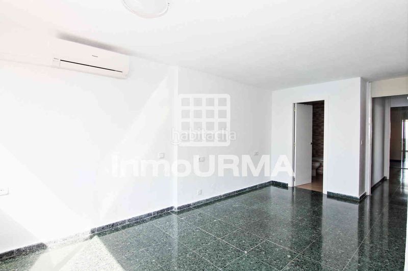 Foto b5df1dd5-a803-4f6c-91cf-c8b373f6e98c. Pis a Albufereta Alicante