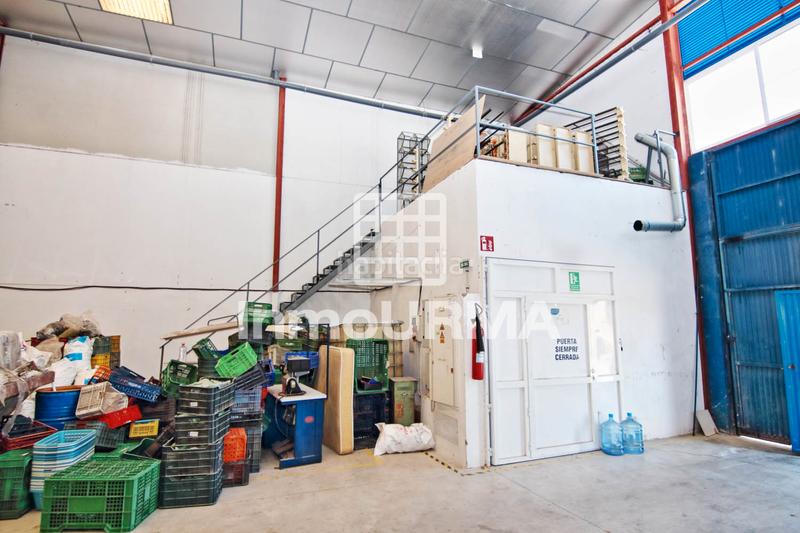 Foto 05e3fba3-b511-47be-8012-da3cc772a9e4. Nau industrial a carrer castella la mancha 6 a Monòver