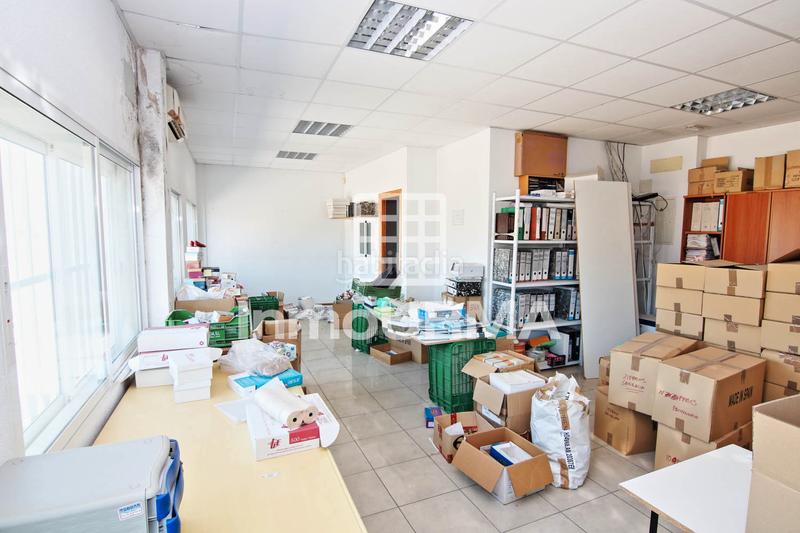 Foto 130da89c-1da7-4f3d-a7ed-eb655eec2db4. Nau industrial a carrer castella la mancha 6 a Monòver