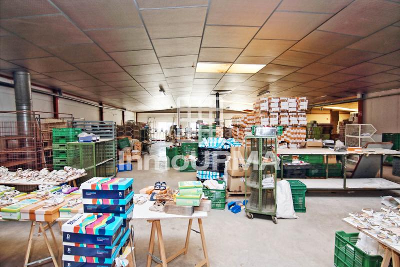 Foto 9ec0dae6-f8f3-48c0-ab1a-5a3141eee241. Nau industrial a carrer castella la mancha 6 a Monòver