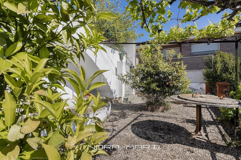 Foto 3bc384bb-66ef-40ea-b87e-a8dab36c1f07. Casa con parcheggio piscina in La Miranda Esplugues de Llobregat