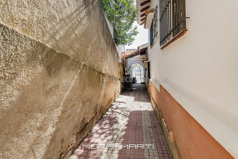 Foto 8e02a9b7-c2ca-41a9-9809-a2256b93cc64. Casa con parcheggio piscina in La Miranda Esplugues de Llobregat