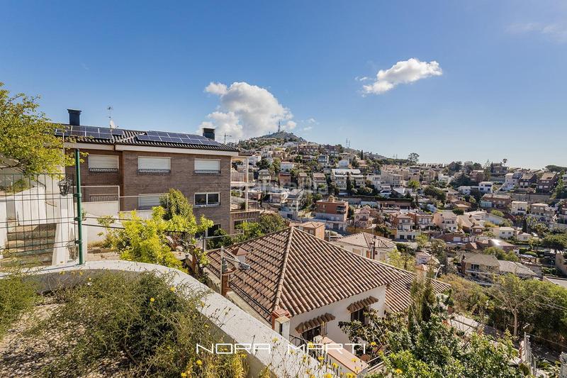 Foto fcb9c18d-b7d5-44ce-9e03-df09a0384ae5. Casa con parcheggio piscina in La Miranda Esplugues de Llobregat