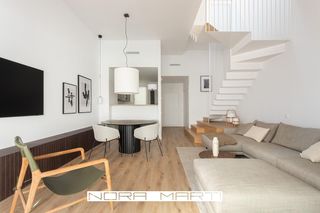 Rent House in Vila de Gràcia. Casa duplex única en el corazón de gràcia