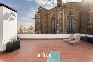 �tic a St. Pere - Sta. Caterina - El Born. Atico jto. esglesia santa maria