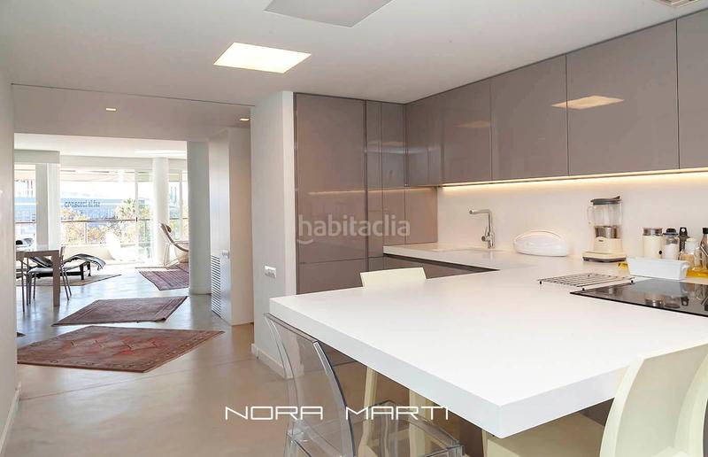 Foto 22f6c4ec-96f3-4ab6-a17c-fb3a7449bd0c. Pis amb calefacció piscina a Barceloneta Barcelona