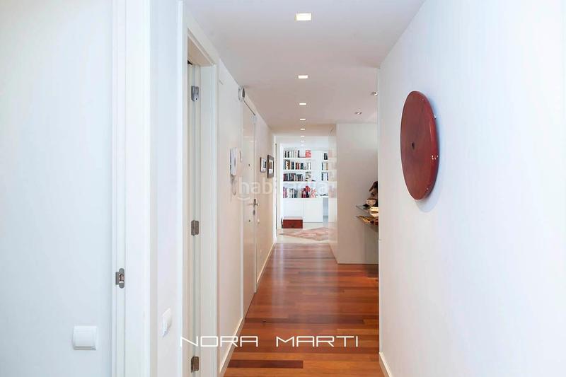 Foto d2e9e8a9-01eb-4626-a162-b8e82059c843. Pis amb calefacció piscina a Barceloneta Barcelona