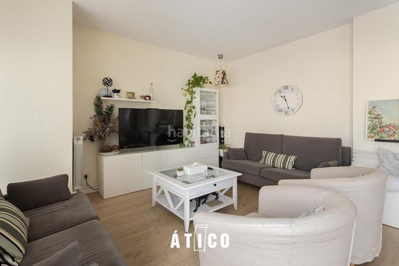 Foto 1cf3c633-622f-404b-8dfc-af9544c50b75. Dachwohnung mit heizung in Guinardó Barcelona