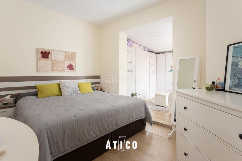 Foto 2ef6d21c-de4f-4f74-b013-b615682f8e32. Dachwohnung mit heizung in Guinardó Barcelona